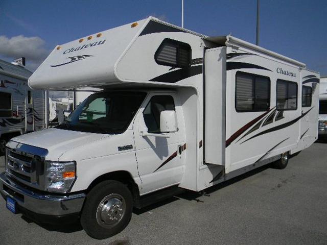 Used 2011 Fourwinds Chateau 31R Class C For Sale